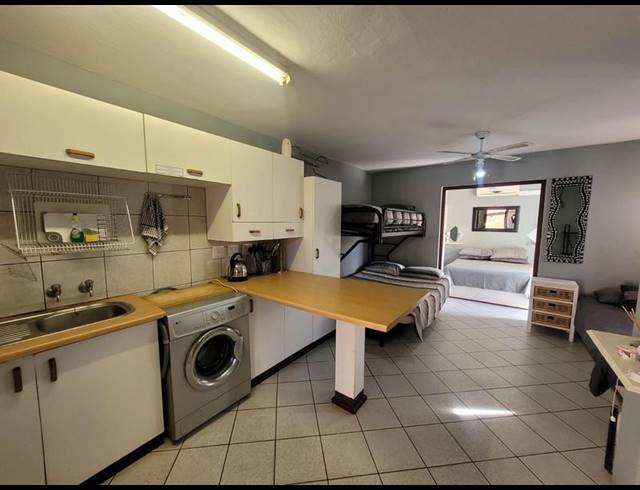 1 BEDROOM PROPERTY TO RENT IN UVONGO BEACH